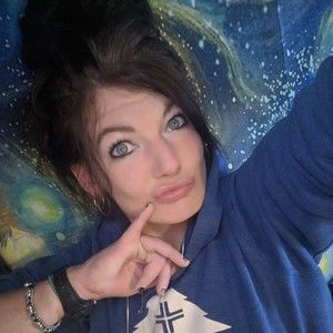Meet your Posher, Brianna
